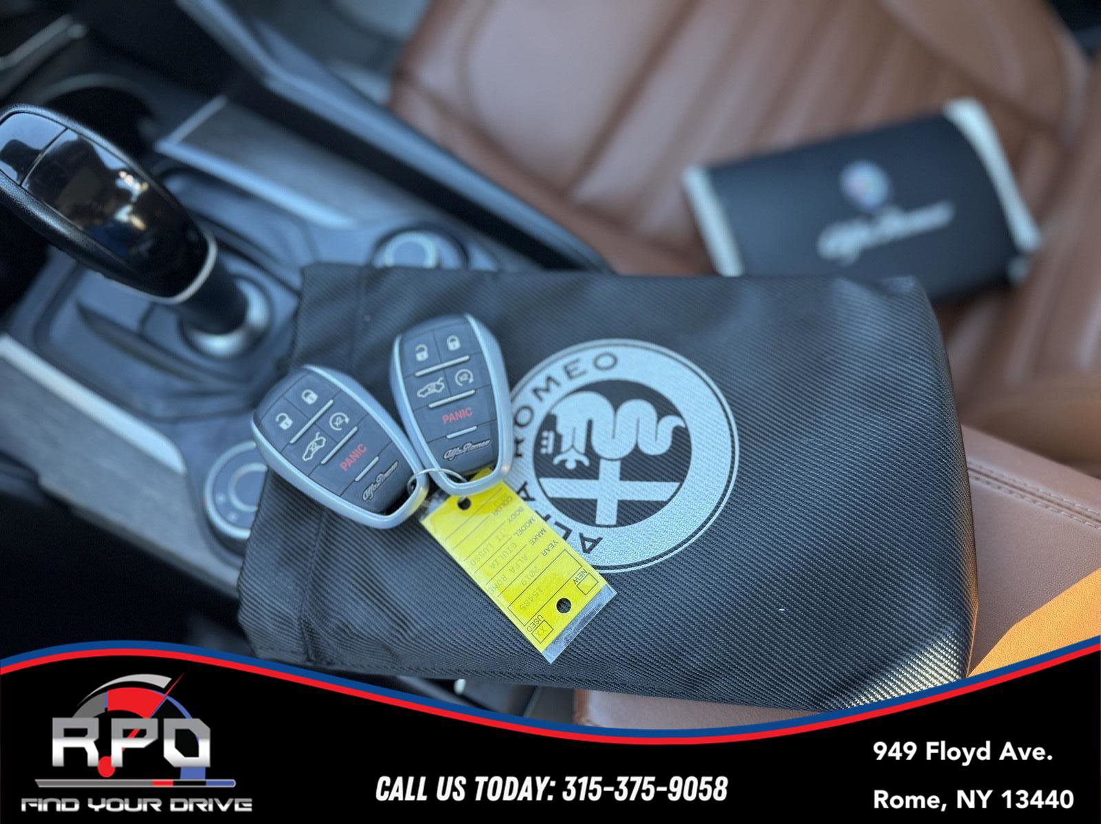 Used 2019 Alfa Romeo Giulia Ti w/ Quick Order Package 22X Lusso image 35