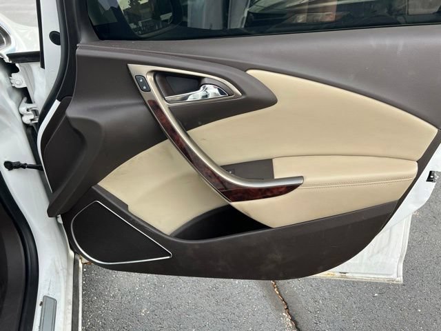 Used 2013 Buick Verano FWD image 29