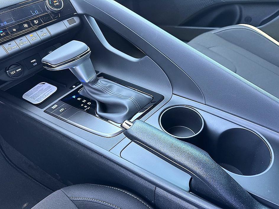 New 2026 Hyundai Elantra Sport FWD image 12