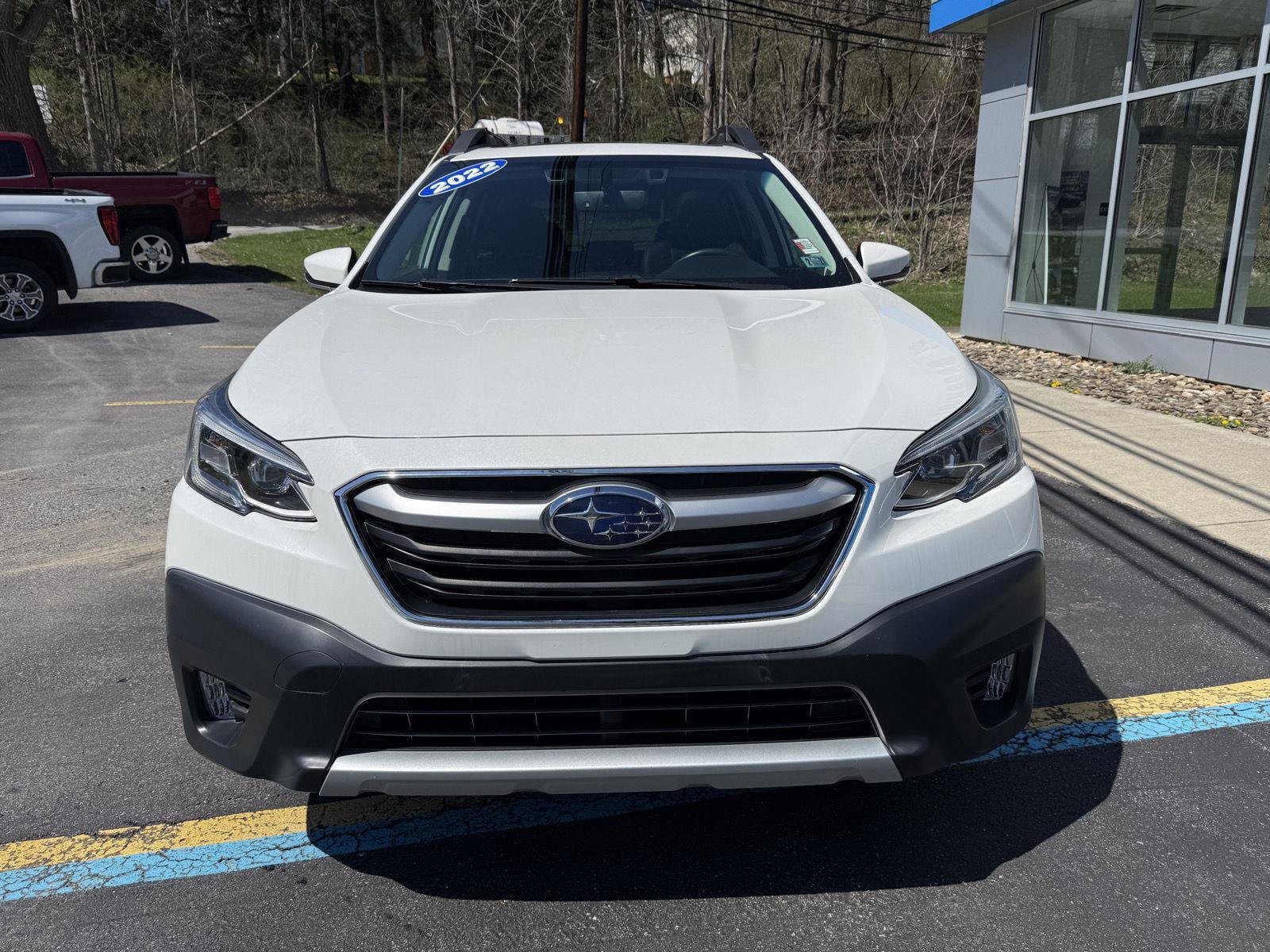 Used 2022 Subaru Outback Limited AWD/4WD image 2