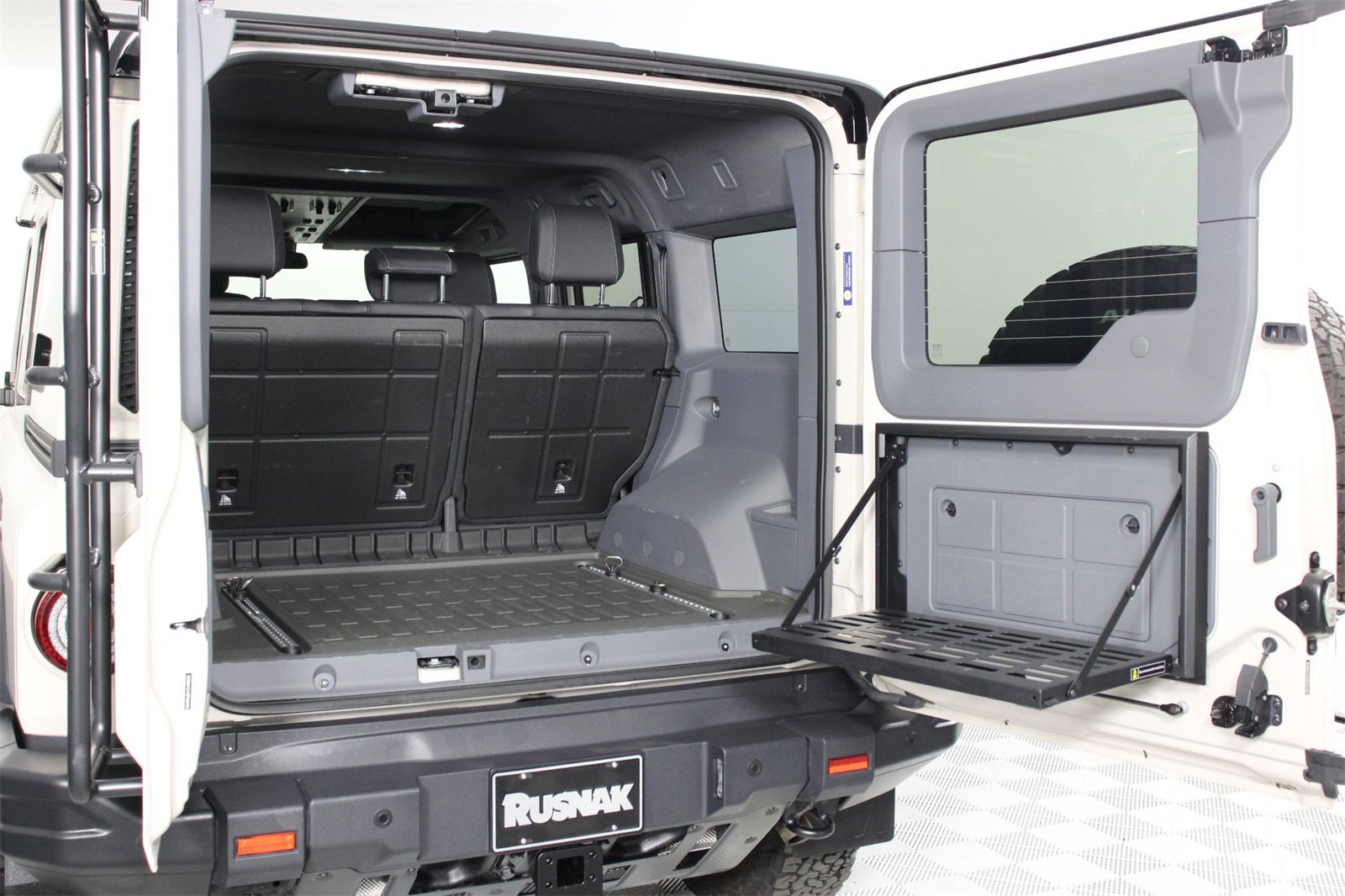 Used 2025 INEOS Grenadier image 21