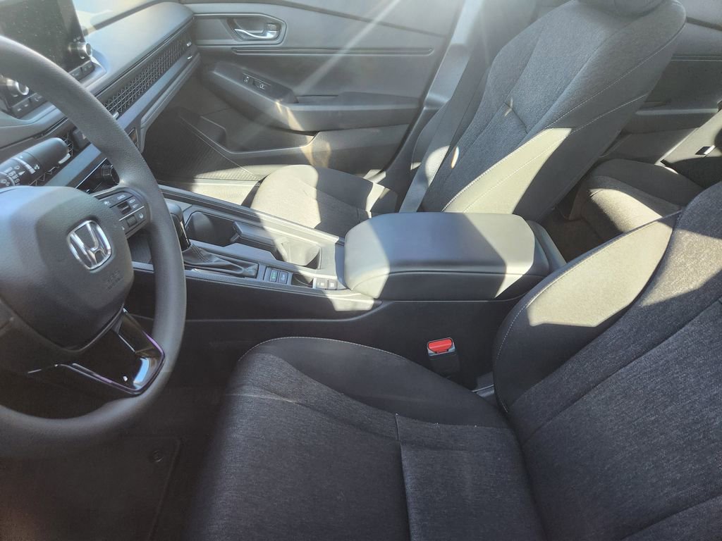 Used 2023 Honda Accord EX image 9