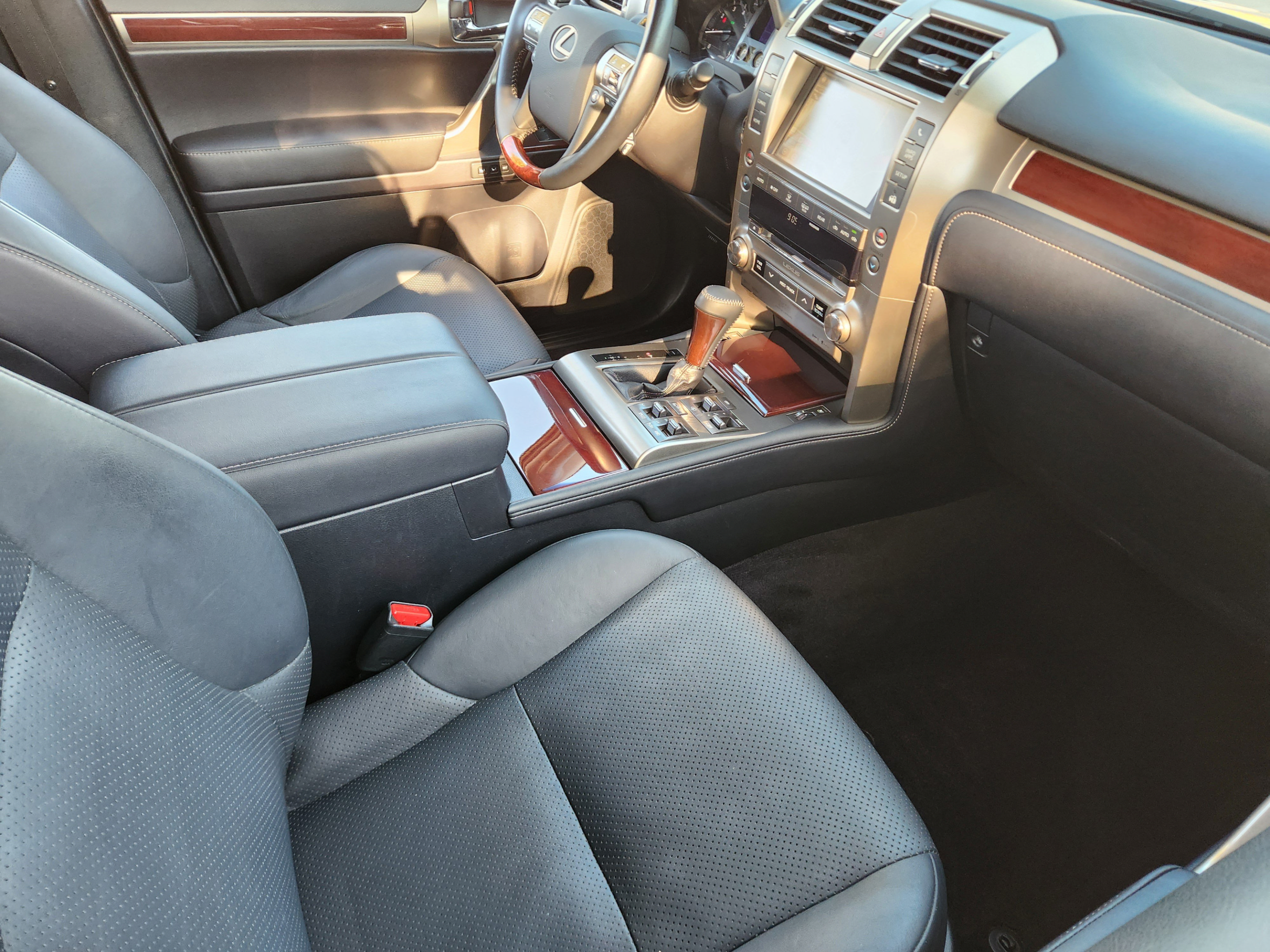 Used 2016 Lexus GX 460 Luxury AWD/4WD image 7