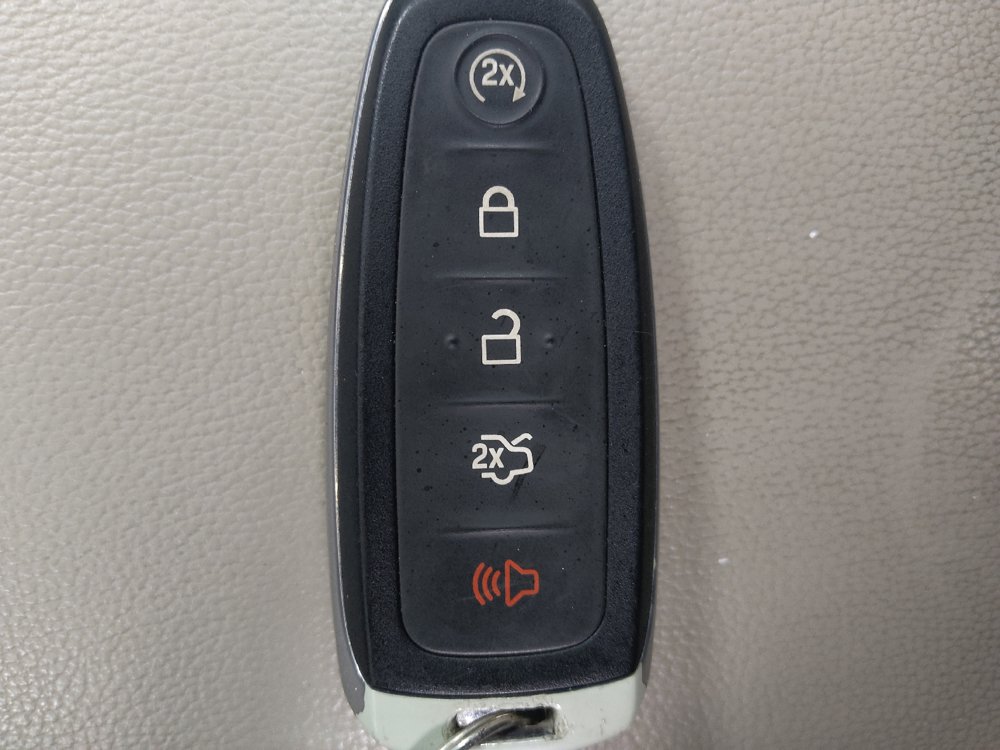 Used 2017 Ford Escape Titanium FWD image 32