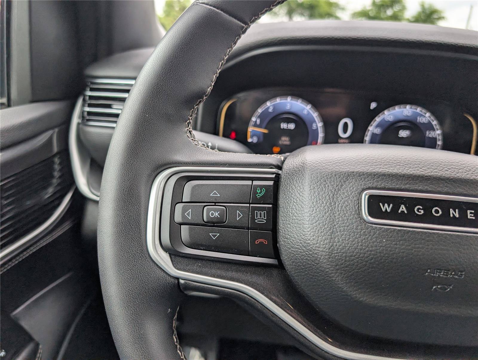 Used 2022 Jeep Wagoneer Series I AWD/4WD image 26