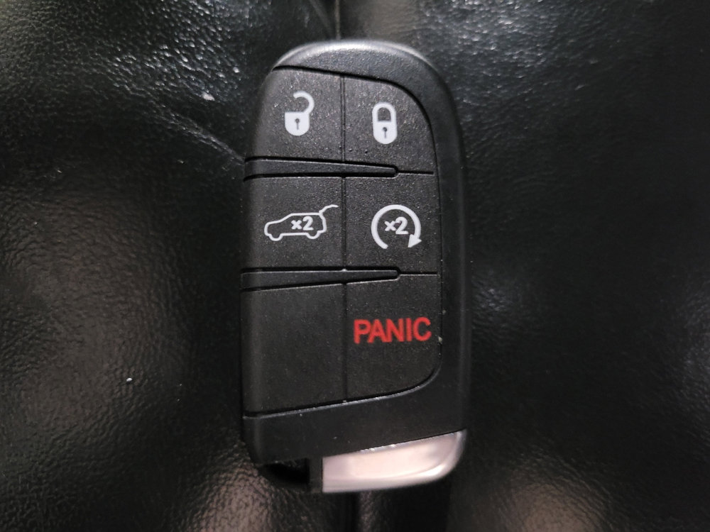 Used 2019 Jeep Grand Cherokee Limited image 32