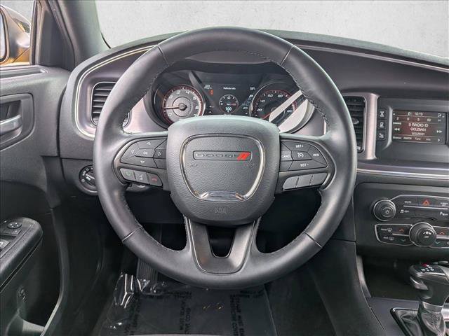 Used 2017 Dodge Charger SE w/ Blacktop Package RWD image 13