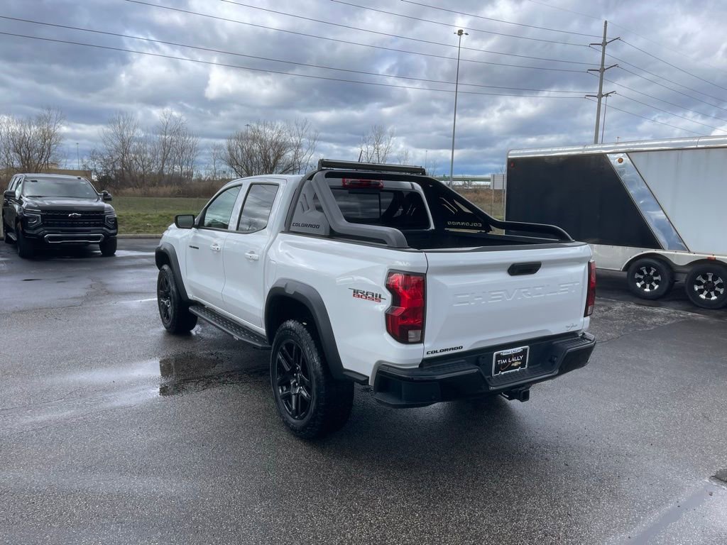 Used 2025 Chevrolet Colorado Trail Boss w/ Midnight Edition image 5