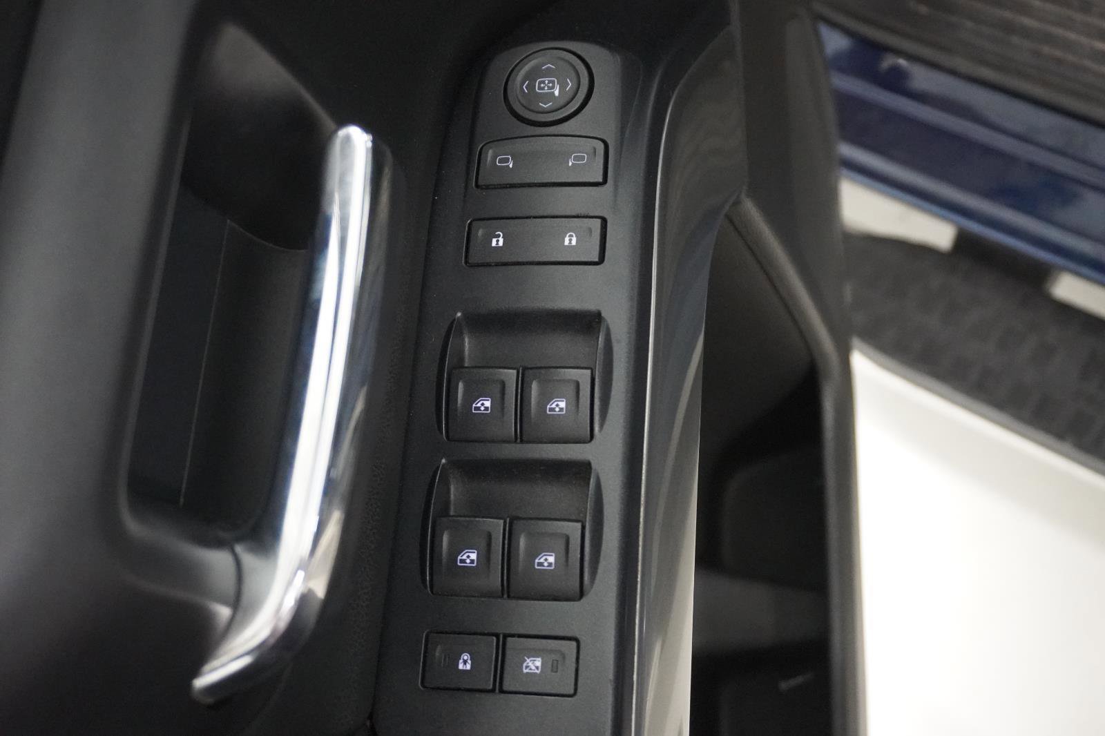 Used 2017 Chevrolet Silverado 1500 LT w/ Texas Edition image 11