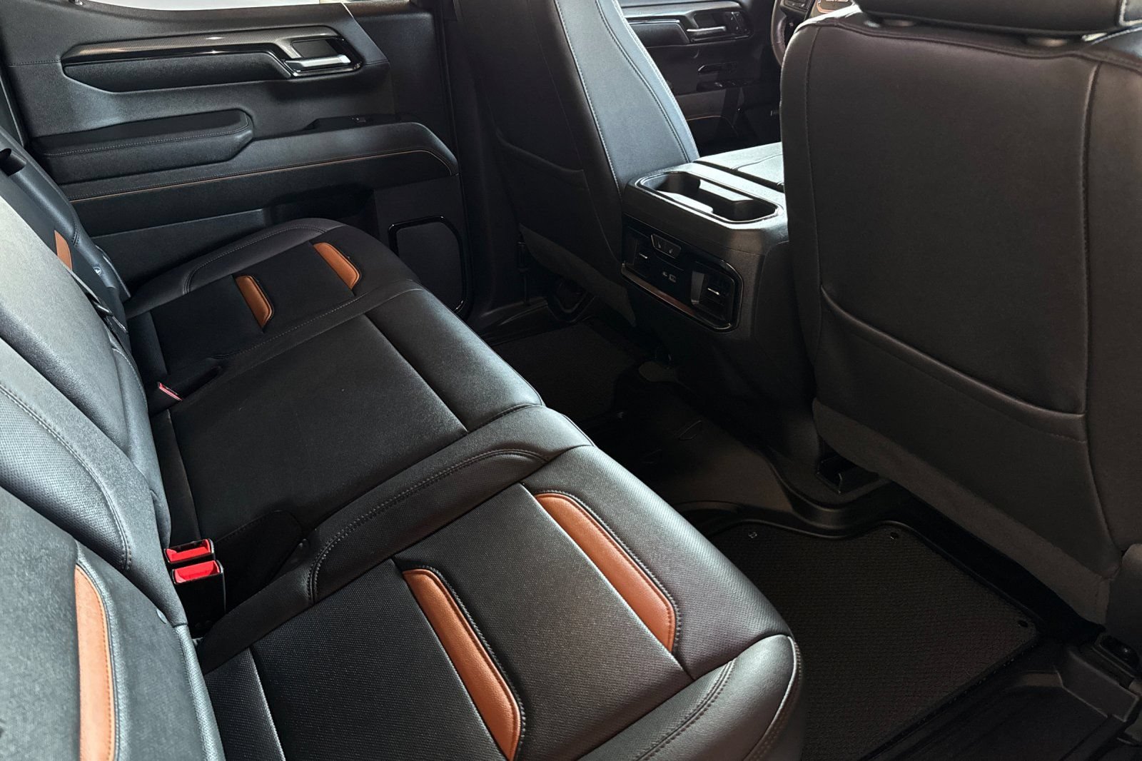 Certified 2023 GMC Sierra 1500 AT4 w/ AT4 Preferred Package AWD/4WD image 18