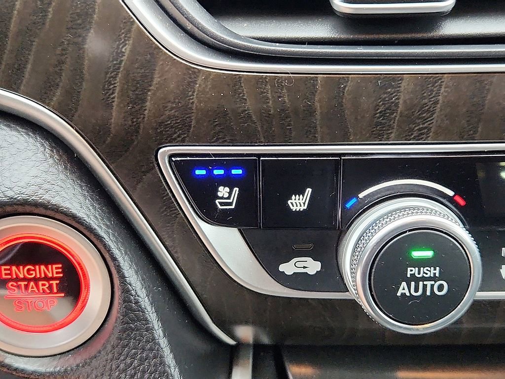 Used 2020 Honda Accord Touring image 13