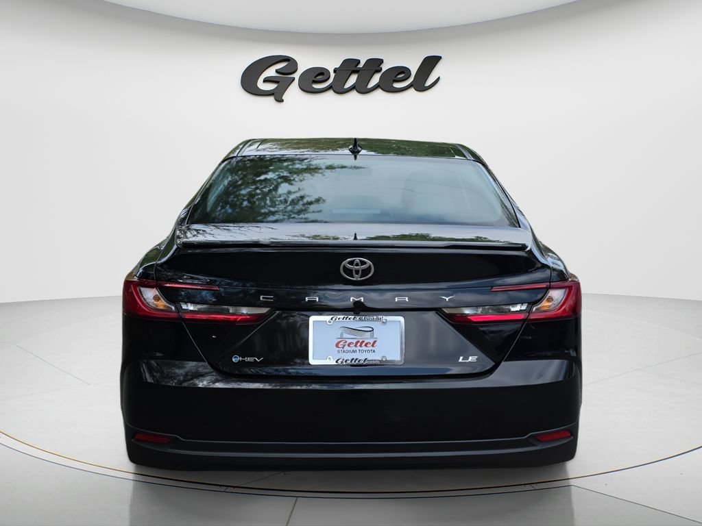 Used 2025 Toyota Camry LE w/ Convenience Package image 5