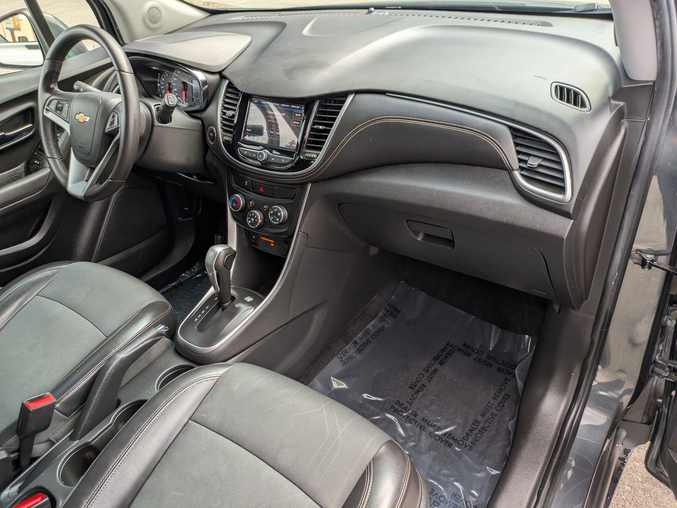 Used 2018 Chevrolet Trax LT w/ LT Convenience Package image 32