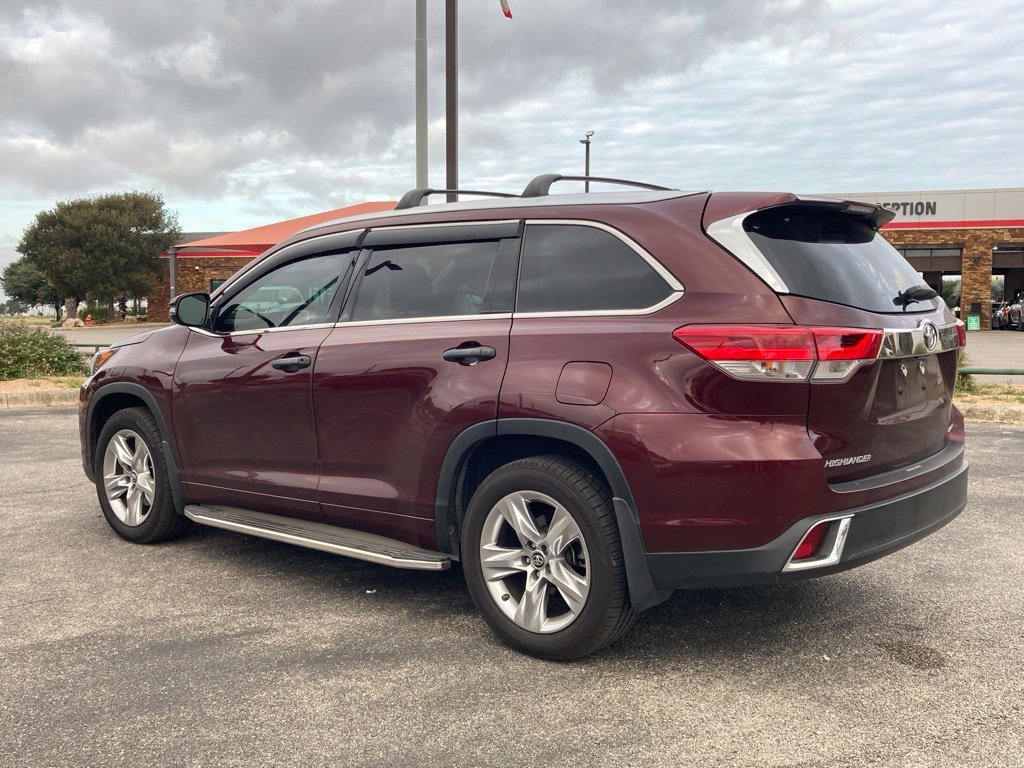 Used 2019 Toyota Highlander Limited FWD image 7