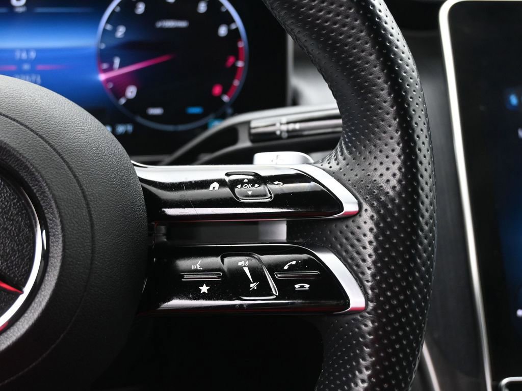 Used 2023 Mercedes-Benz GLC 300 image 10