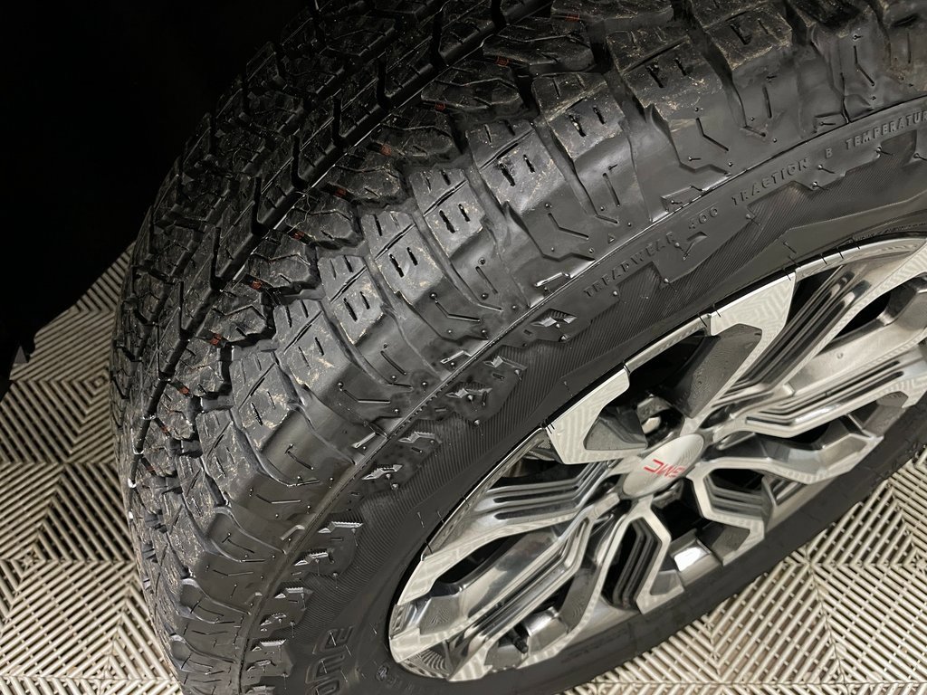 Used 2025 GMC Canyon Denali image 52