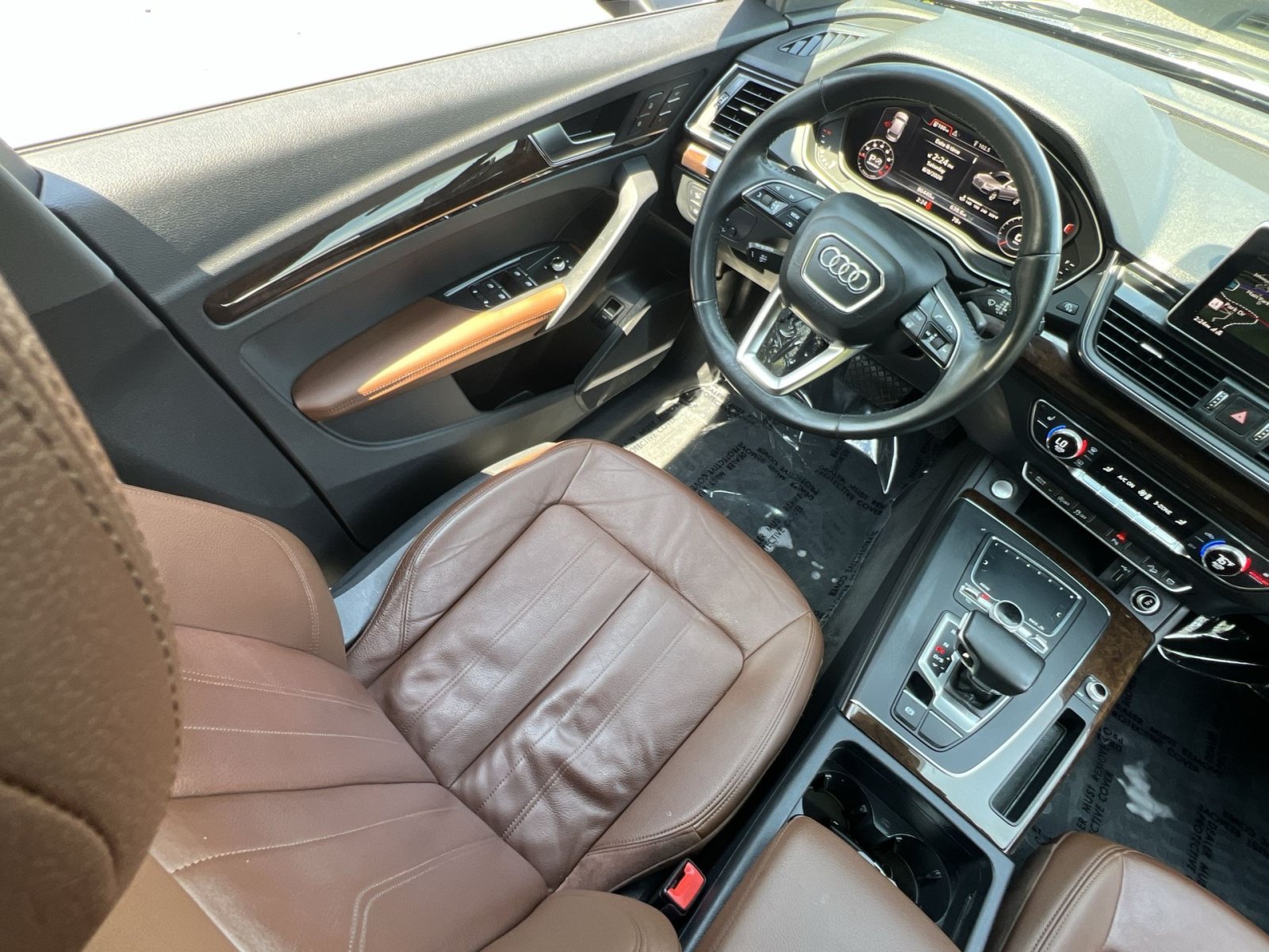 Used 2019 Audi Q5 2.0T Premium Plus w/ Premium Plus Package AWD/4WD image 16