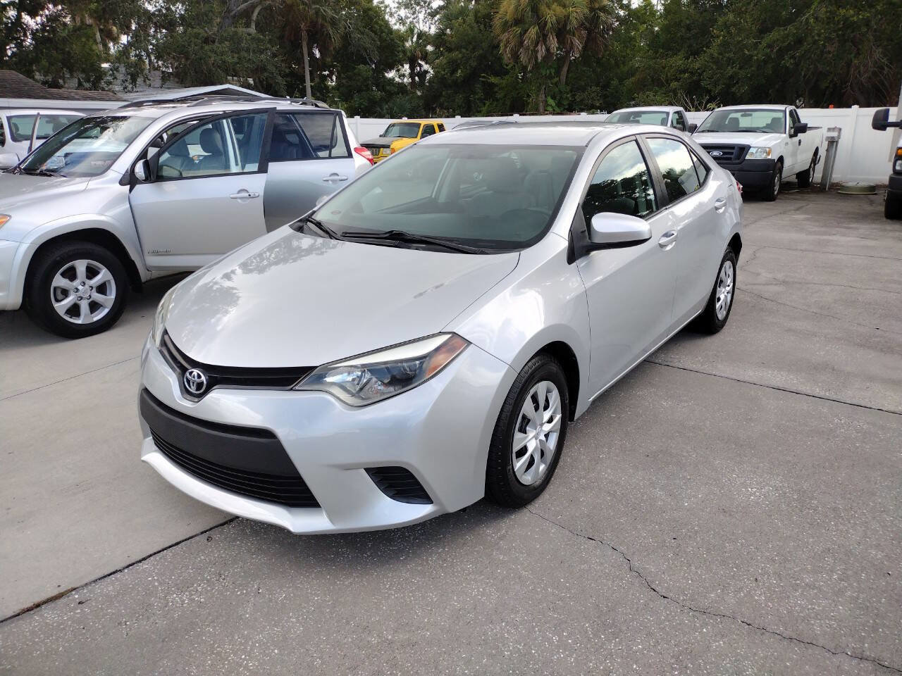 Used 2014 Toyota Corolla L image 3