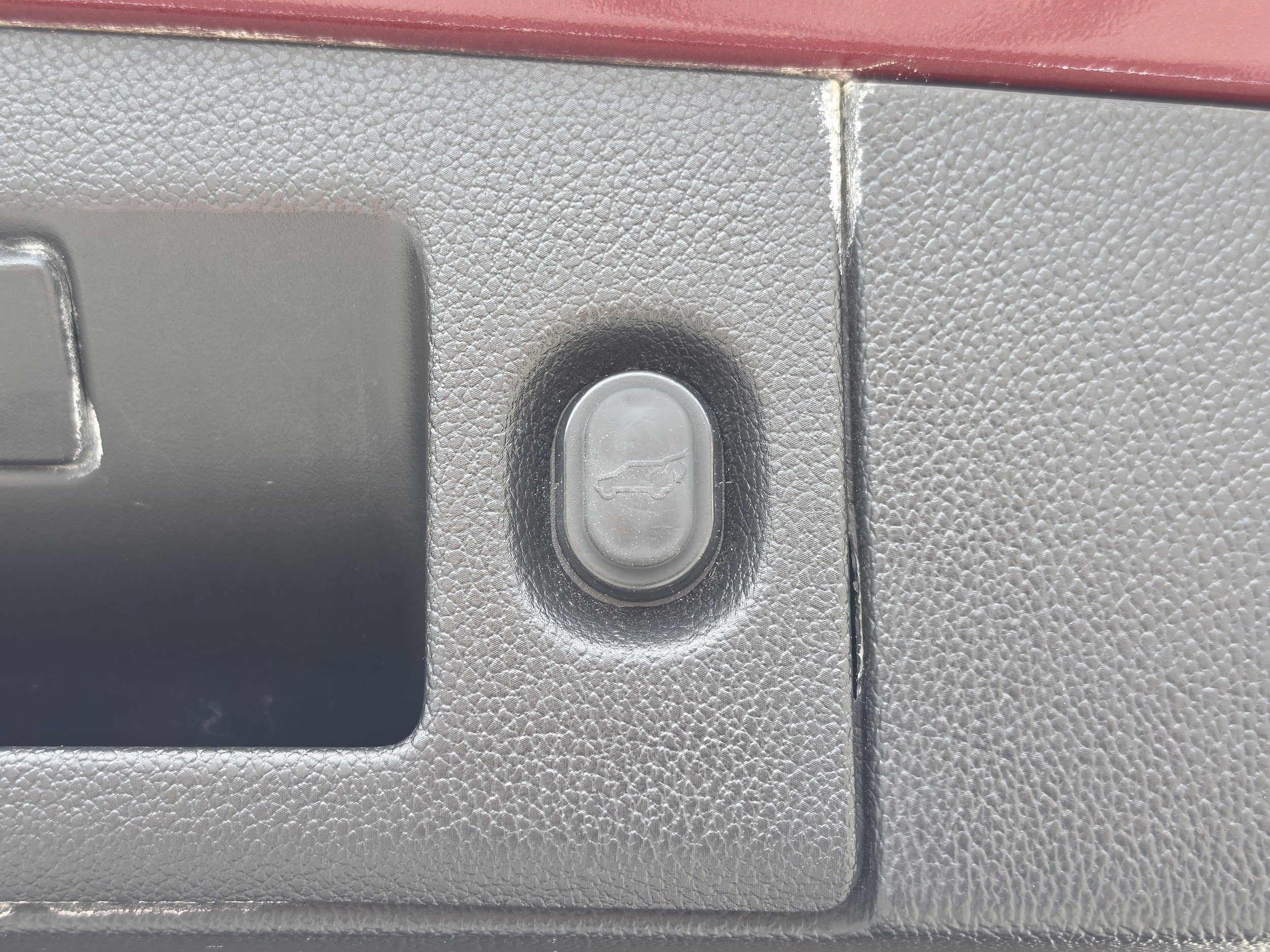 Used 2020 GMC Yukon XL Denali RWD image 13