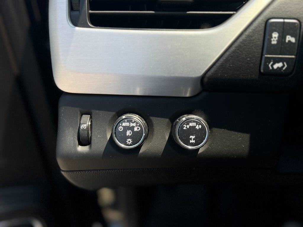 Used 2017 GMC Yukon SLE w/ SLE Value Package image 42