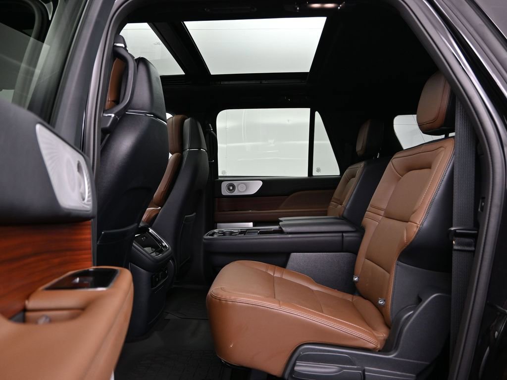 Used 2024 Lincoln Navigator L Reserve w/ Equipment Group 201A image 26