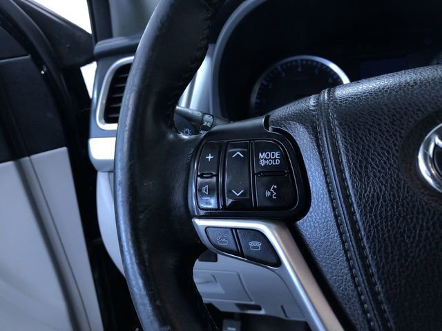 Used 2015 Toyota Highlander XLE image 25