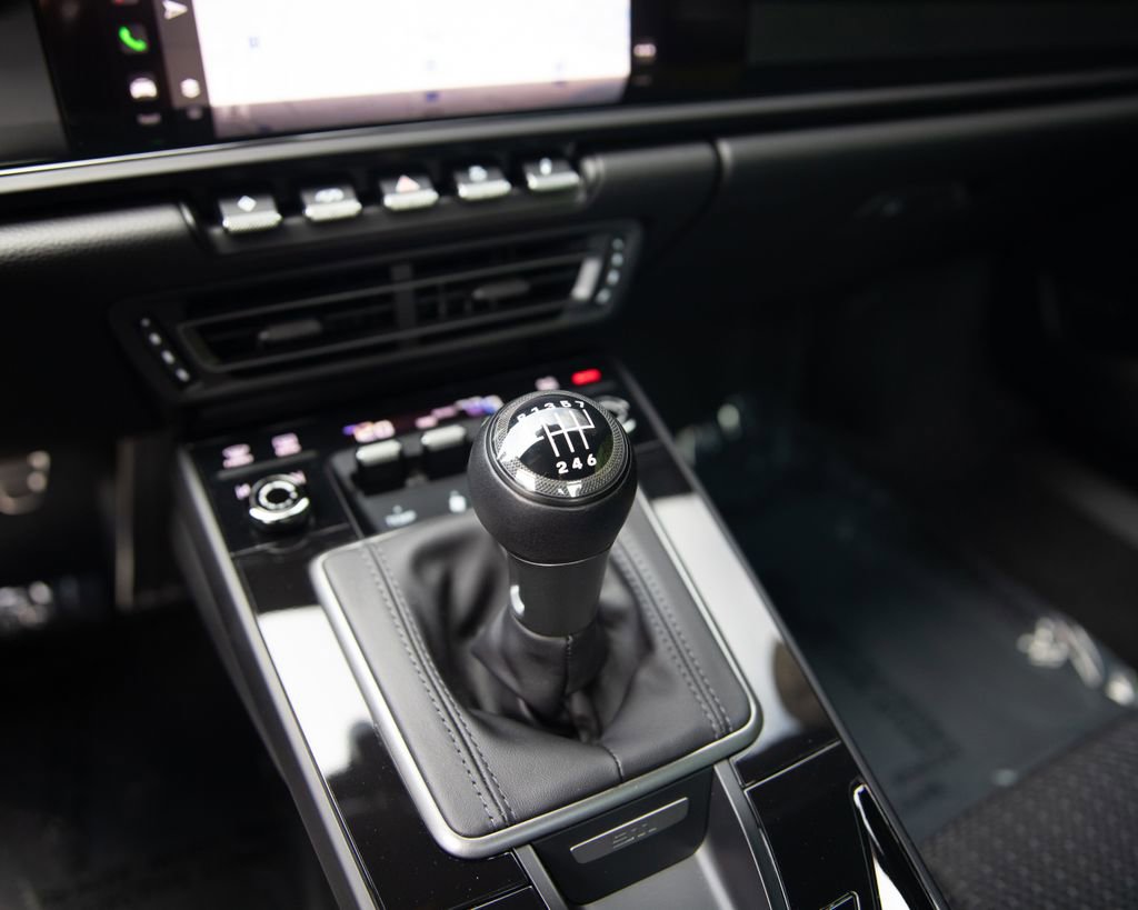 Certified 2024 Porsche 911 Carrera T RWD image 21