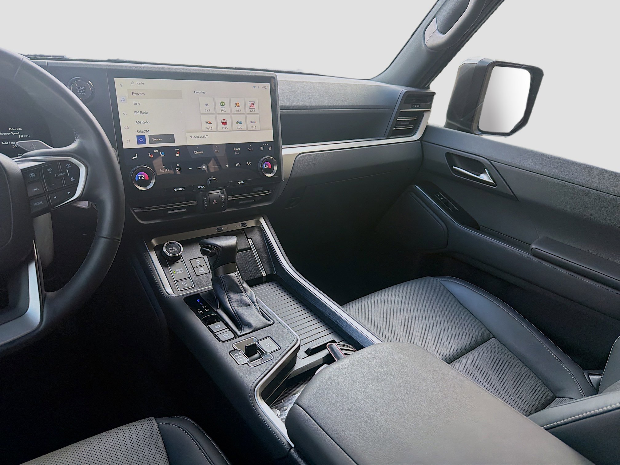 Used 2024 Lexus GX 550 w/ Cold Area Package AWD/4WD image 21