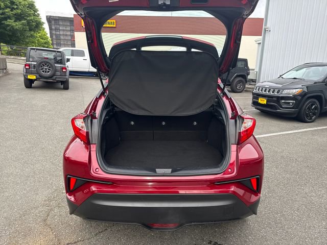 Used 2018 Toyota C-HR XLE FWD image 12