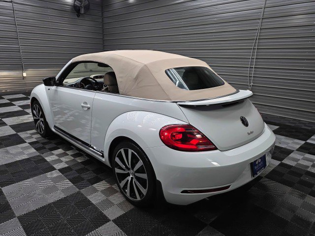 Used 2015 Volkswagen Beetle R-Line FWD image 11