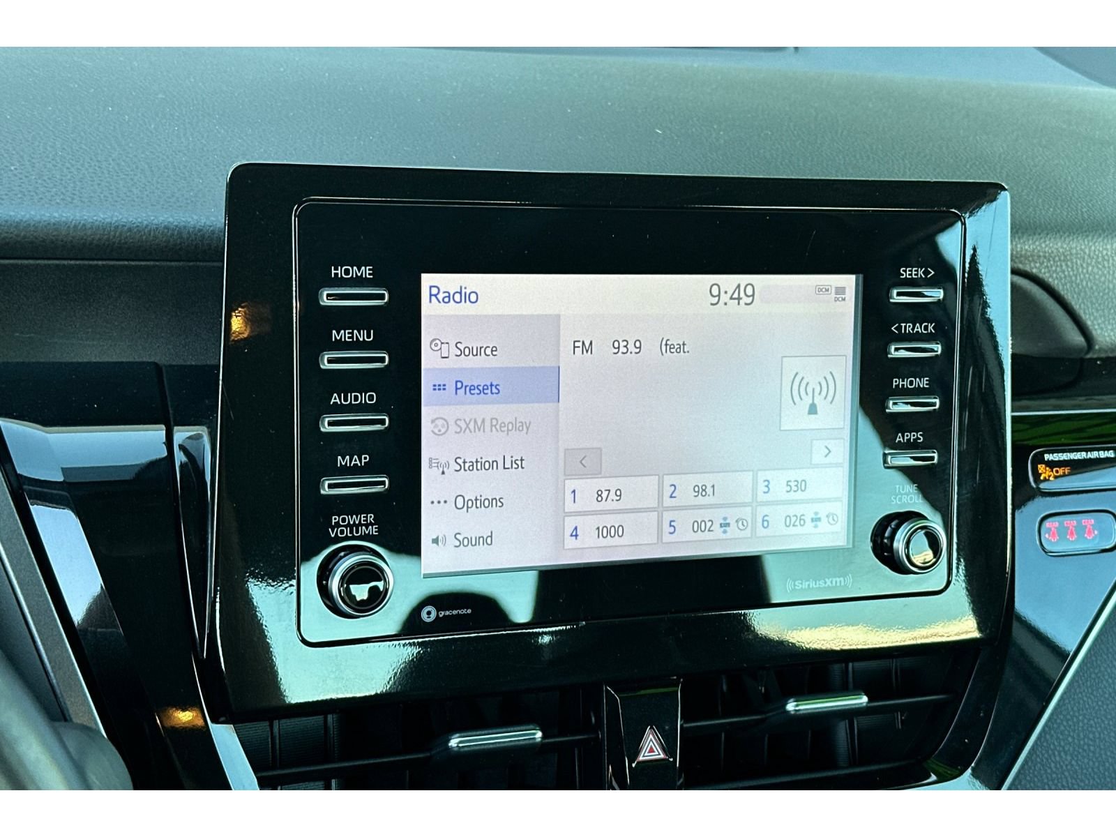 Used 2024 Toyota Camry SE FWD image 19
