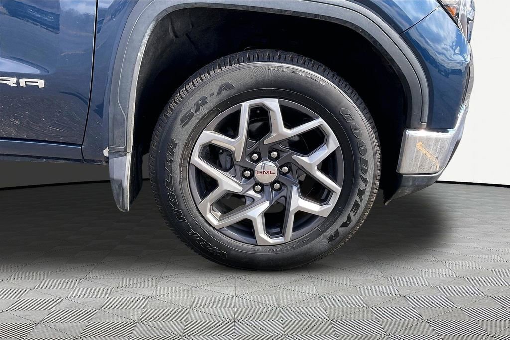 Used 2023 GMC Sierra 1500 SLT image 34