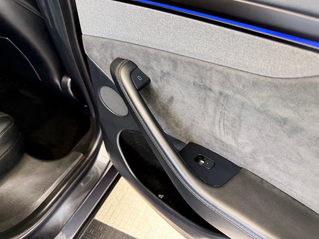 Used 2026 Tesla Model Y AWD image 31