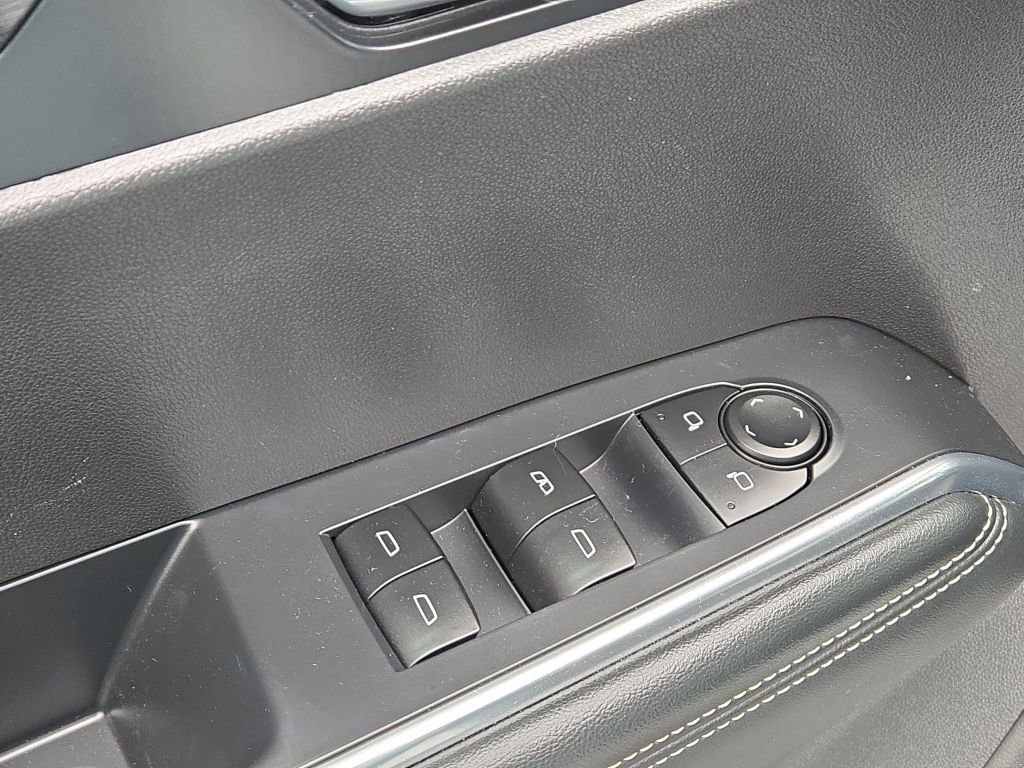 Used 2025 GMC Acadia Elevation image 14