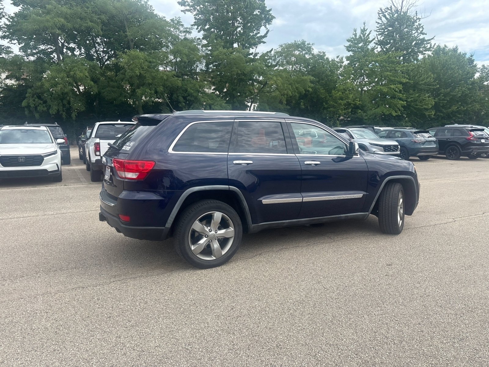 Used 2012 Jeep Grand Cherokee Limited w/ Trailer Tow Group AWD/4WD image 25