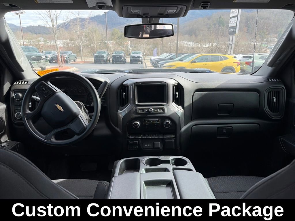 Used 2021 Chevrolet Silverado 2500 Custom w/ Custom Value Package image 9