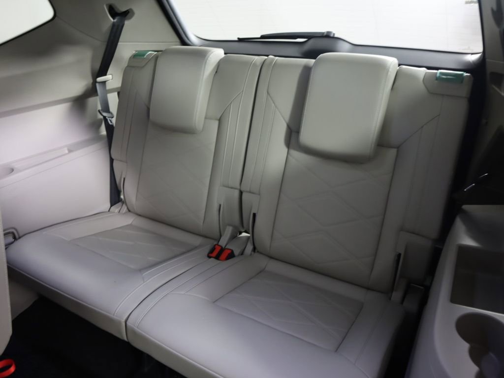 Used 2024 Volkswagen Atlas SE image 27