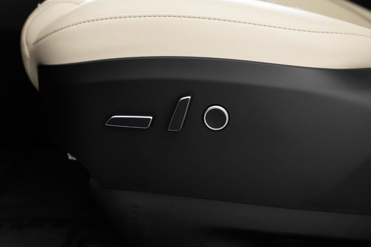 Used 2024 Tesla Model X Plaid AWD/4WD image 32