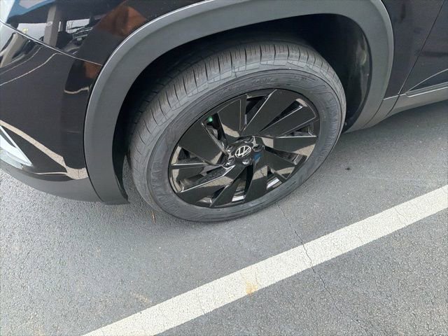 Used 2024 Volkswagen Atlas SE image 4