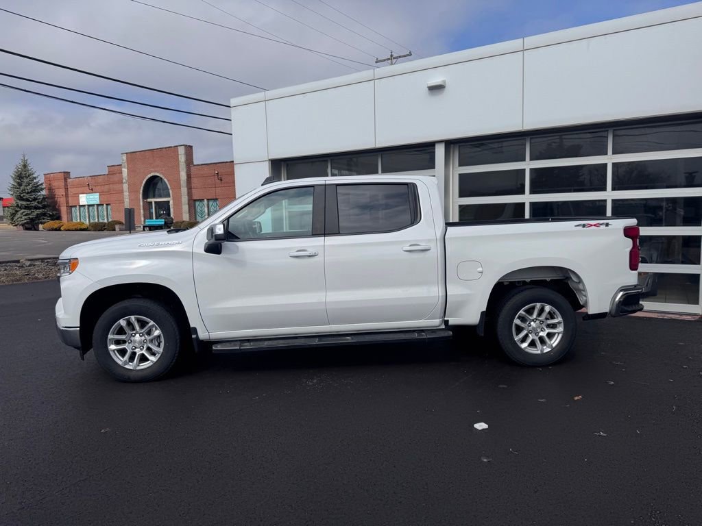 Used 2023 Chevrolet Silverado 1500 LT image 2