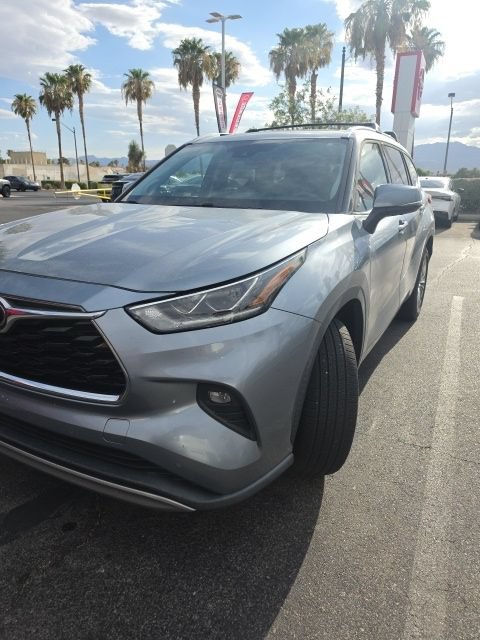 Used 2021 Toyota Highlander Platinum