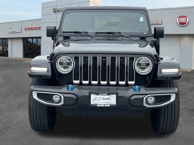 Used 2022 Jeep Wrangler Unlimited Sahara w/ Cold Weather Group AWD/4WD video 2