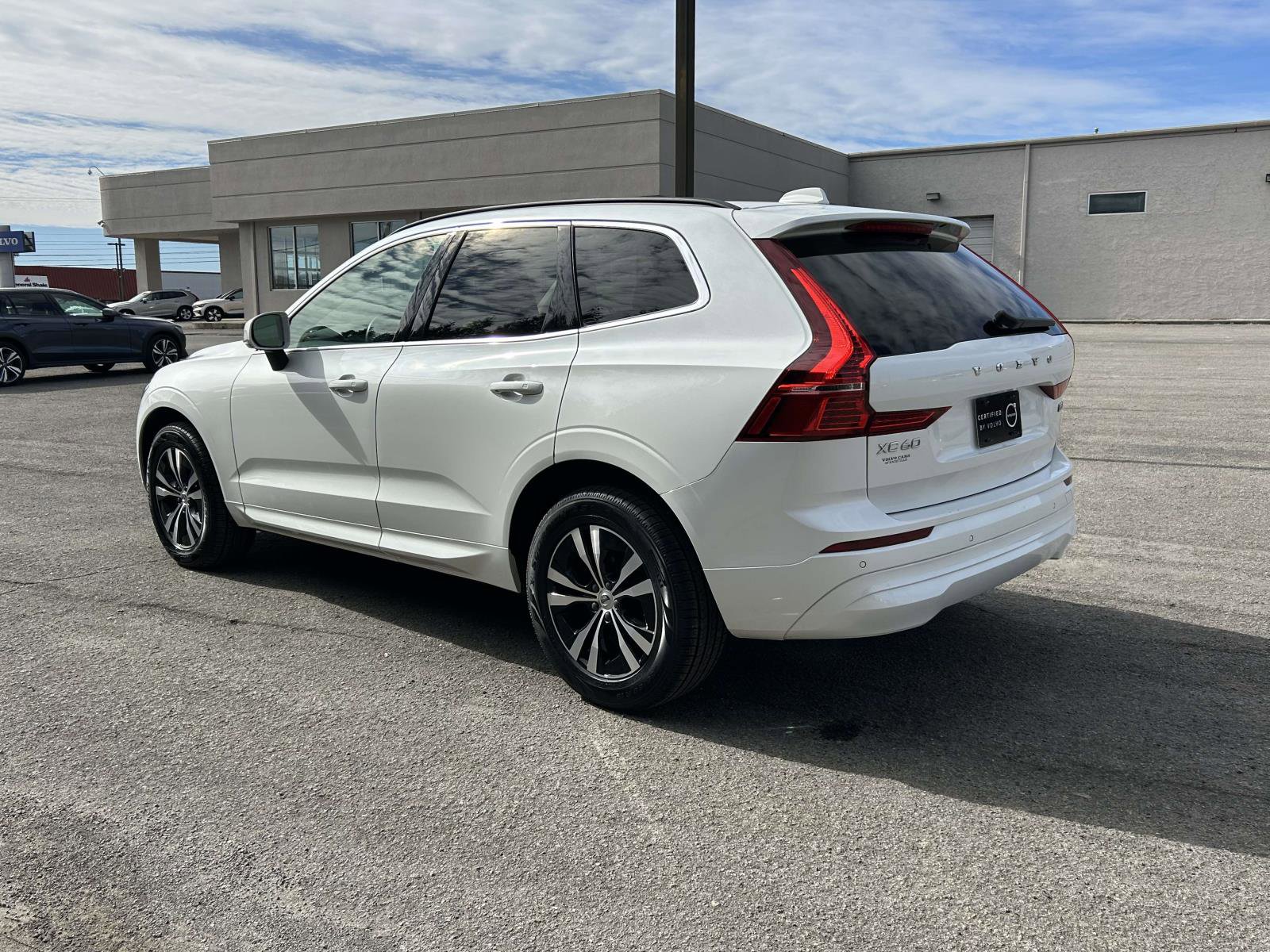 Certified 2023 Volvo XC60 B5 Core image 5