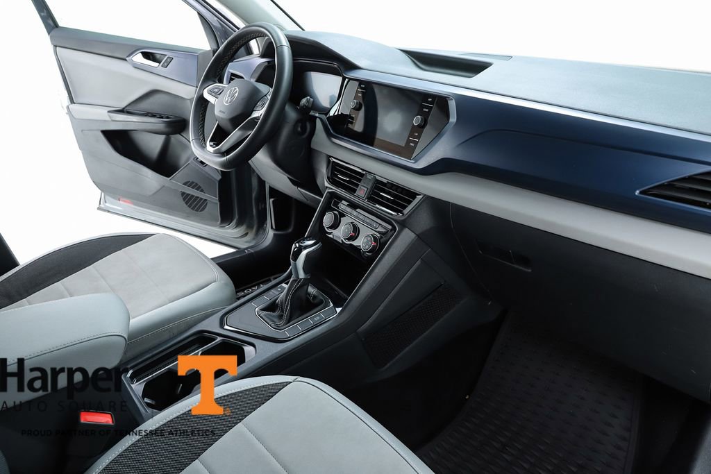 Used 2023 Volkswagen Taos SE w/ Panoramic Sunroof Package FWD image 70