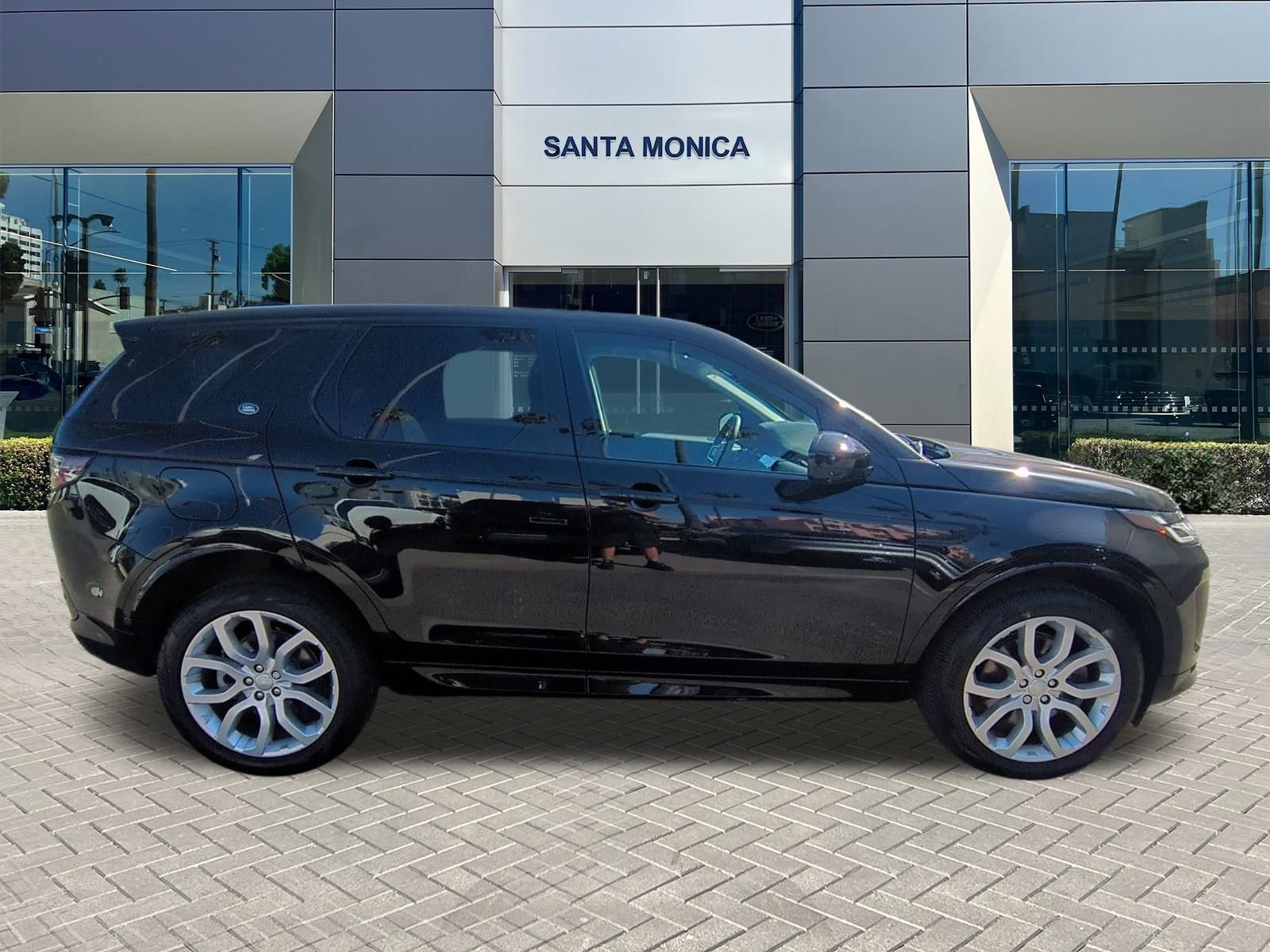 Certified 2024 Land Rover Discovery Sport S image 6