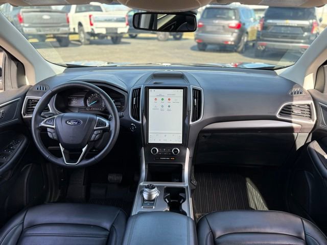 Used 2024 Ford Edge SEL w/ Convenience Package image 2