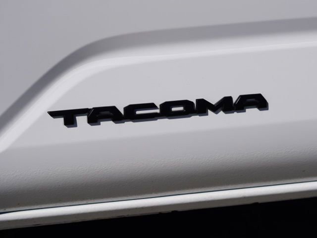 Certified 2024 Toyota Tacoma TRD Off-Road image 9