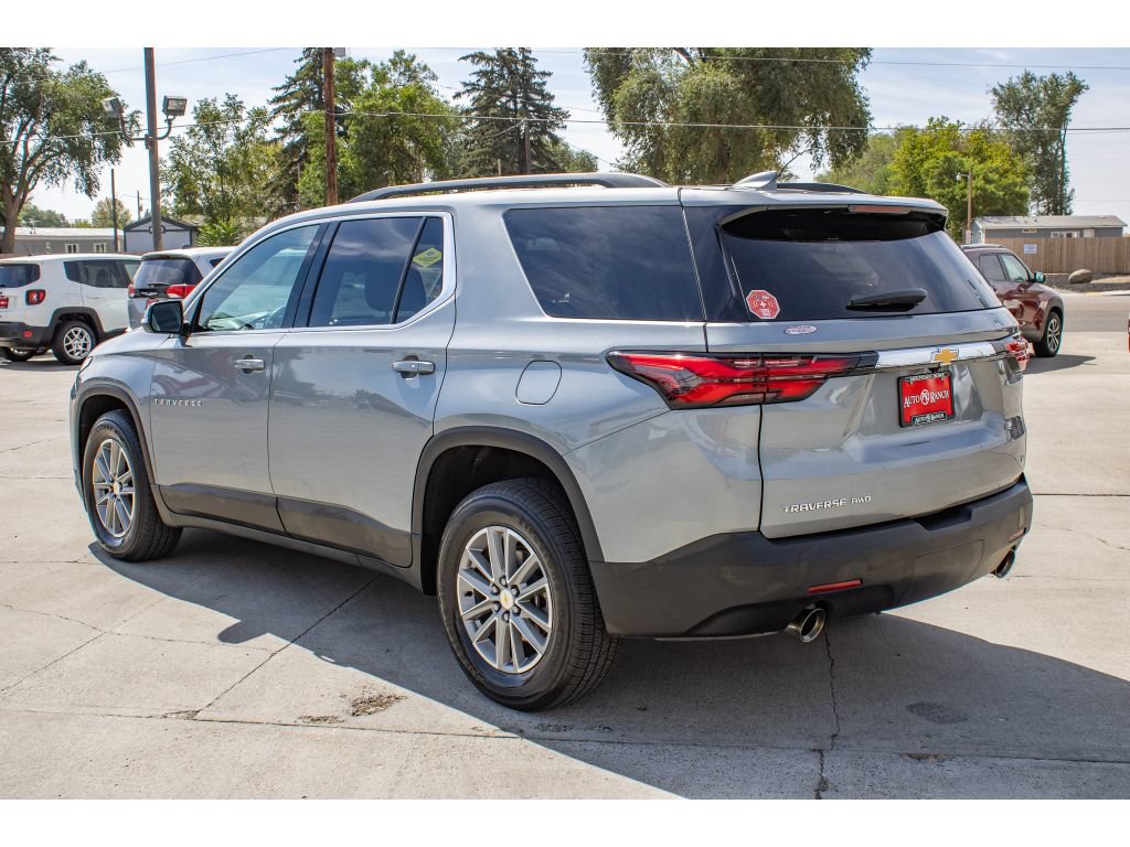 Used 2023 Chevrolet Traverse LT w/ LPO, Cargo Package AWD/4WD image 6