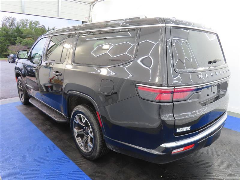 Used 2024 Jeep Wagoneer L Series III w/ Flexible Seating Group AWD/4WD image 6