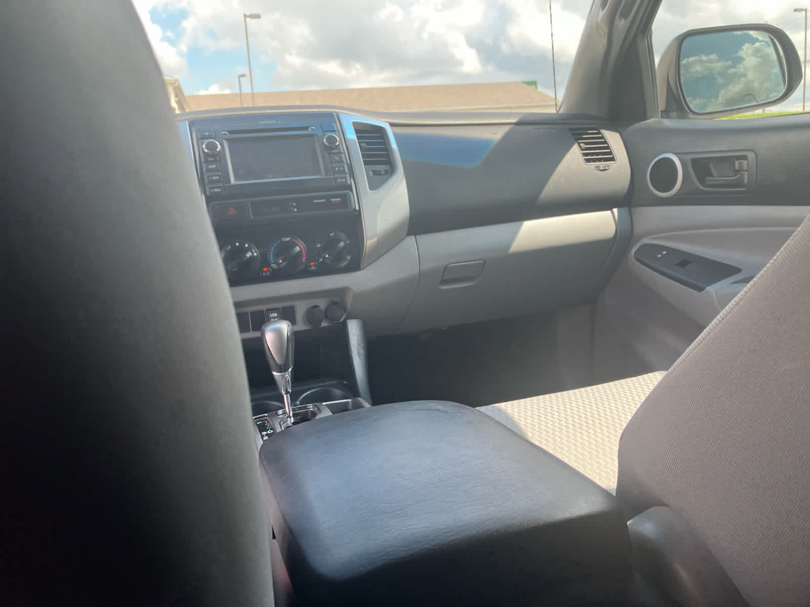 Used 2013 Toyota Tacoma PreRunner w/ SR5 Pkg RWD image 25